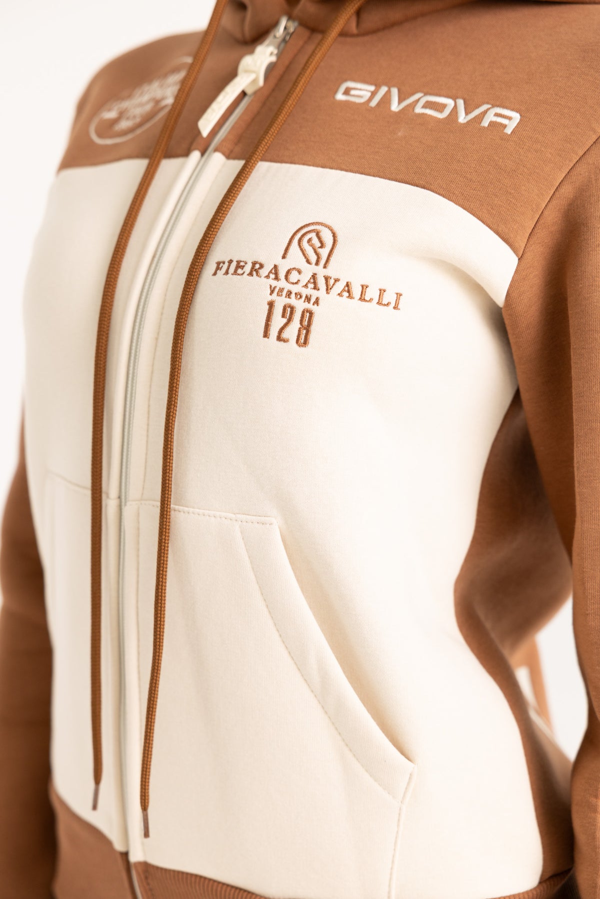 Felpa Ufficiale Fieracavalli 2026 | ICT 1983 × Givova - Limited Edition