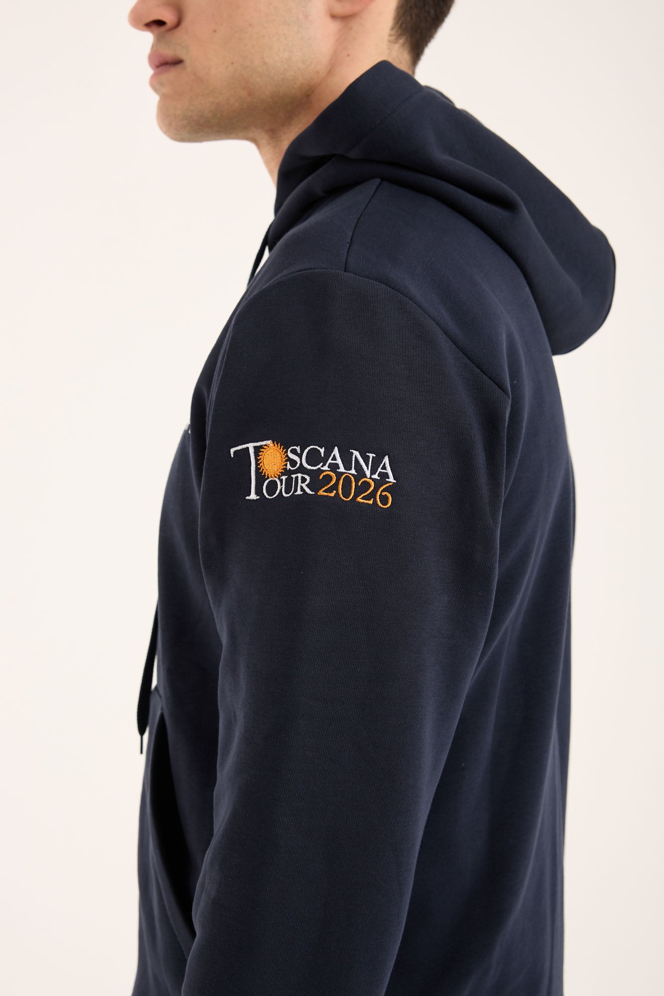 Felpa Uomo Zip Hoodie ICT Toscana Tour 2026 – Edizione Limitata