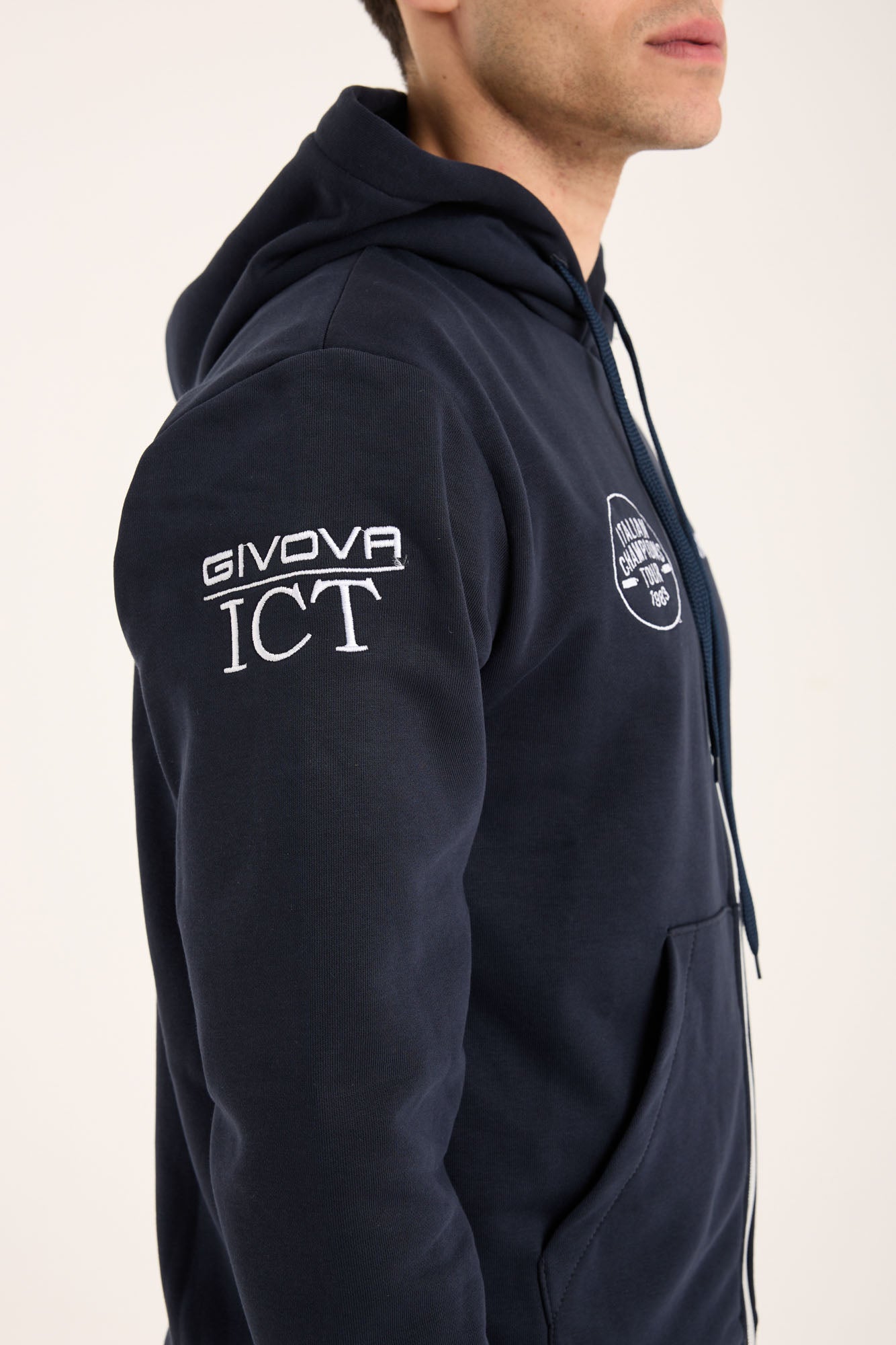 Felpa Uomo Zip Hoodie ICT Toscana Tour 2026 – Edizione Limitata